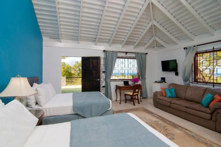 Mynt Retreat Bed & Breakfast Монтего Бей Стая снимка